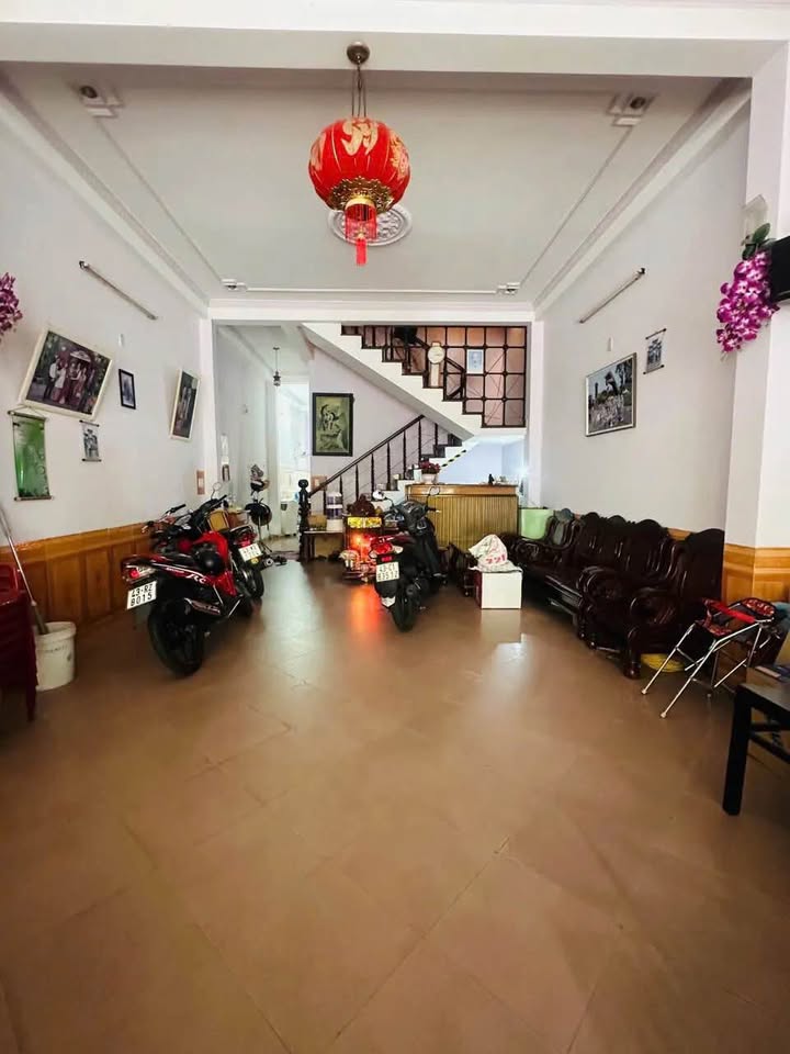 Nhà mặt tiền đường Huỳnh Tấn Phát, Đà Nẵng 95m² giá 13 tỷ - Vị trí sầm uất, thuận tiện kinh doanh!