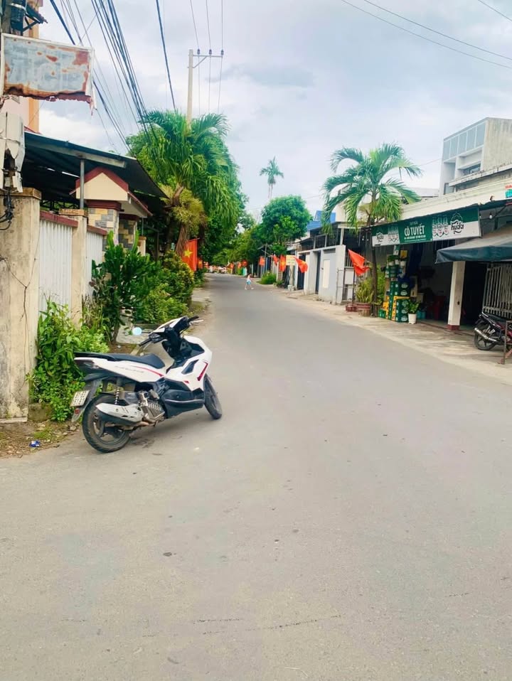 Đất nền Hai Mặt Tiền đường Yến Nê 2, Hòa Tiến 128m² giá 2.7 tỷ - Chính chủ bán gấp!