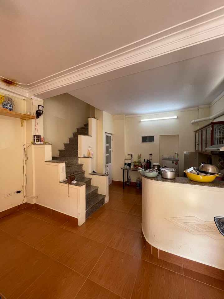 Nhà 2 tầng Tứ Liên, 34m² giá 2.95 tỷ - Cần bán gấp, vị trí đẹp!