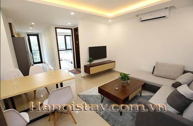 Căn hộ dịch vụ 1 phòng ngủ Trúc Bạch, Ba Đình 55m² - Tiện nghi hiện đại, đầy nắng!