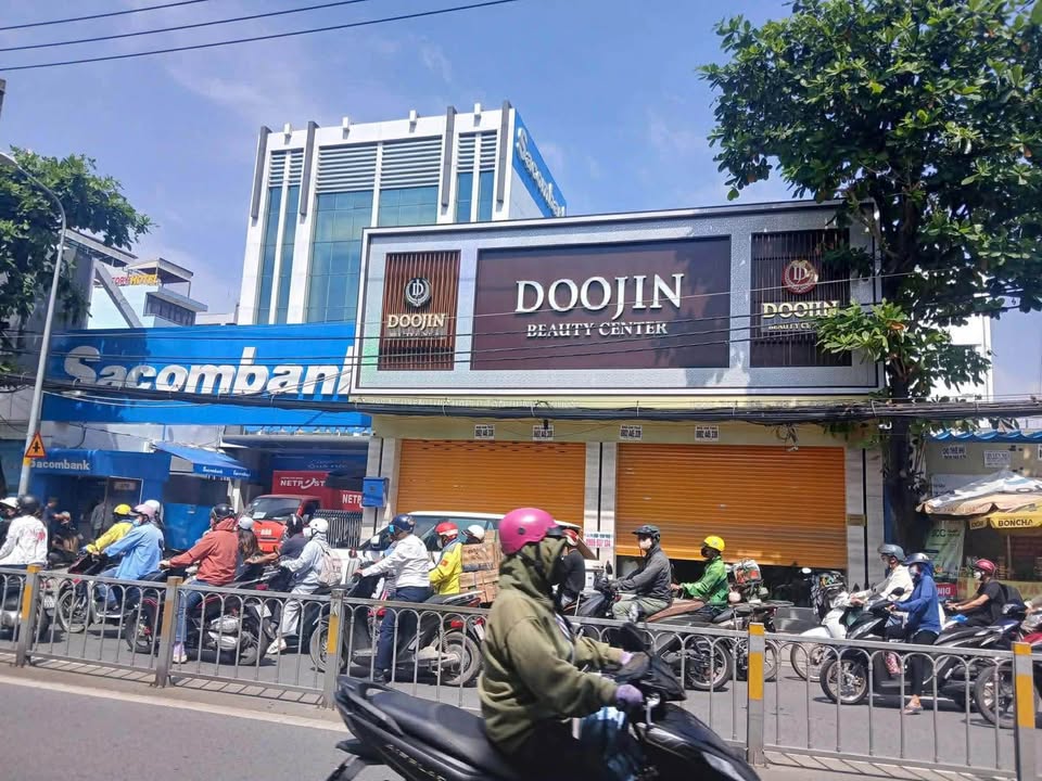 Nhà mặt tiền Nguyễn Thị Thập, Q7 – Diện tích 370m², giá 150 triệu/tháng - Thích hợp cho thương hiệu lớn!