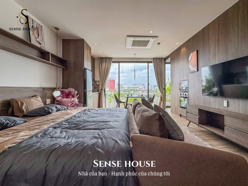 Penthouse cho thuê đường Lê Đại Hành, Quận 11 - Nội thất cao cấp, bảo vệ 24/7!