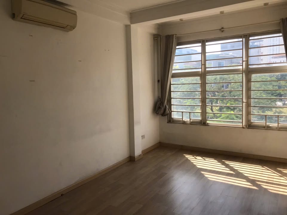 Cho thuê nhà mặt phố 699 Vũ Tông Phan 55m² giá 20 triệu - Kinh doanh và văn phòng lý tưởng!