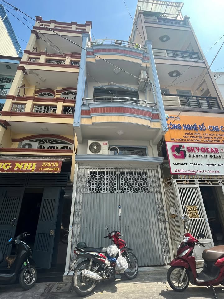 Nhà phố Tân Bình 35m² giá 6.5 tỷ - Hẻm xe hơi thông thoáng, kinh doanh sầm uất!