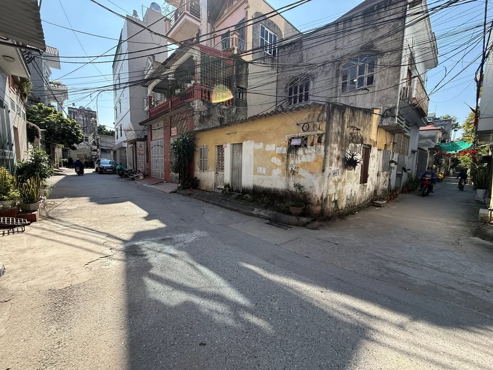 Đất Ngô Gia Tự, Việt Hưng 100m² giá 16 tỷ - Sổ đỏ chính chủ, ô tô vào tận nơi!