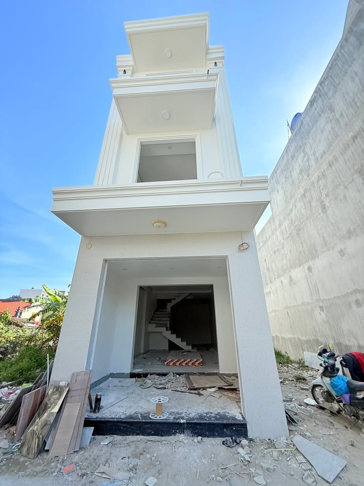 Nhà độc lập 3 tầng Hồng Thái, An Dương 60m² giá 2.35 tỷ - Sổ đỏ chính chủ!