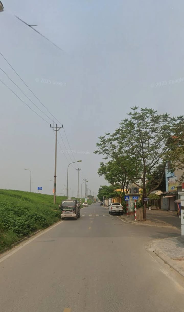 Nhà mặt phố Ngọc Thụy, Long Biên 123m² giá 25 triệu - Gara ô tô, phù hợp gia đình!