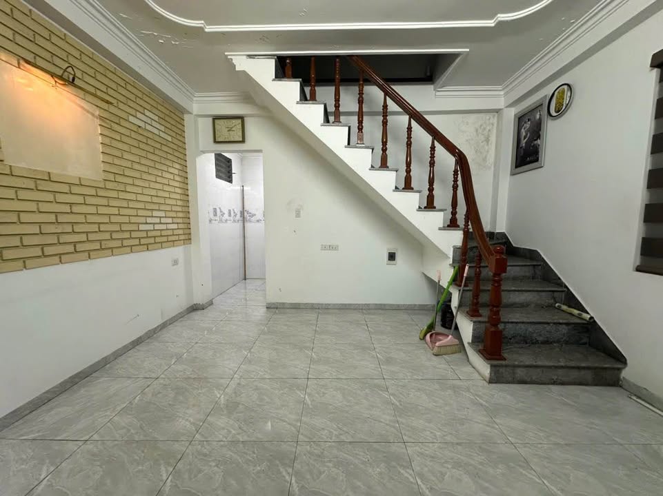 Cho thuê nhà 4 tầng Trần Nguyên Hãn, Hải Phòng 30m² - Tiện nghi đầy đủ chỉ 3.5 triệu!