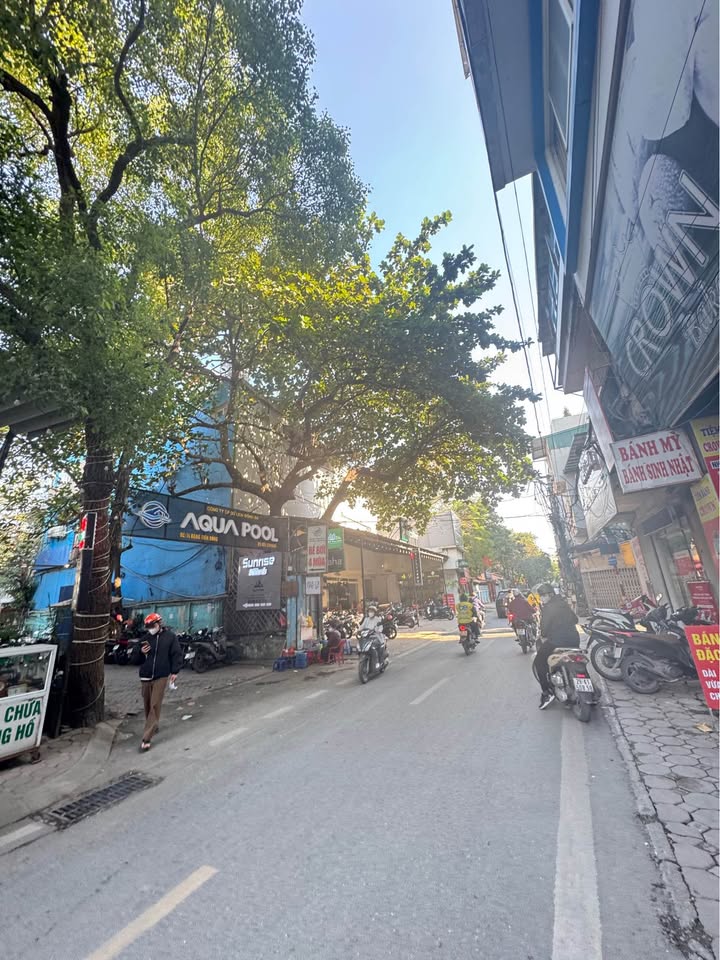 Bán gấp mặt phố Lạc Trung, Hai Bà Trưng 50m² giá 20 tỷ - Vị trí đẹp, giao thông thuận tiện!