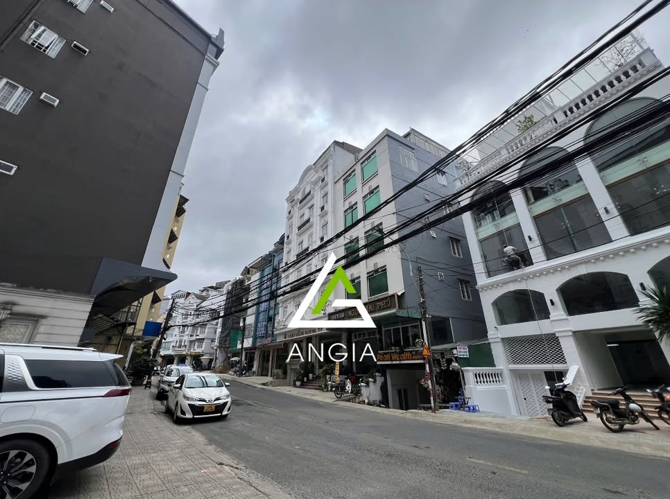 Khách sạn mặt tiền Nam Kỳ Khởi Nghĩa Đà Lạt 177m² giá 43 tỷ - Vận hành kinh doanh ngay!