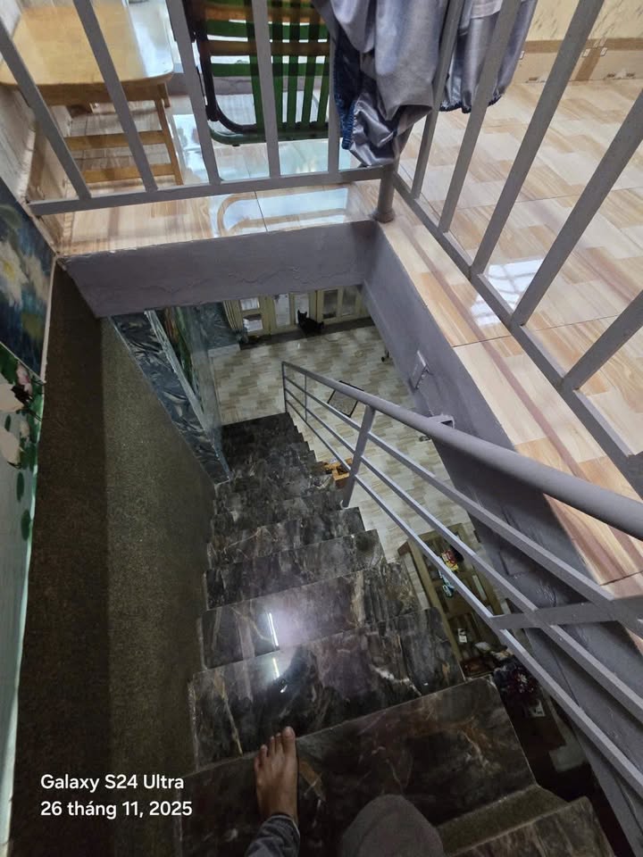 Nhà riêng Bình Nhâm 48m² giá 1.9 tỷ - Ban công rộng rãi, sổ hồng riêng!