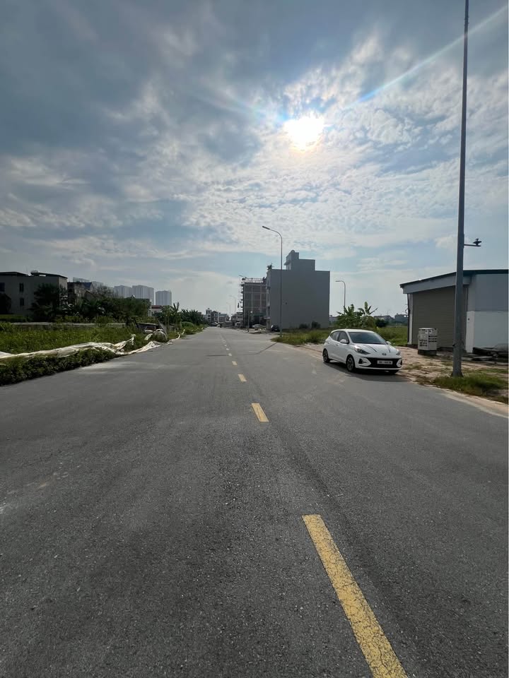 Đất dịch vụ Đông Hội 80m² giá thỏa thuận - Vị trí đắc địa gần cầu Tứ Liên!