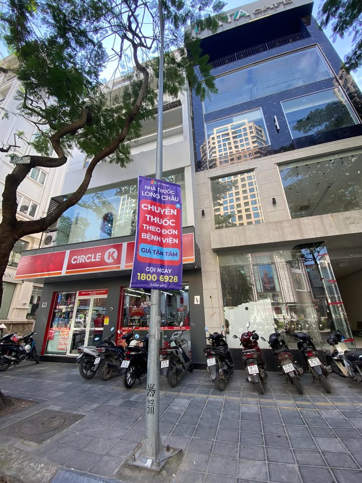 Mặt bằng kinh doanh cho thuê tại phố Vạn Phúc, Ba Đình 140m² chỉ 40 triệu/tháng - Địa điểm lý tưởng cho mọi mô hình kinh doanh!