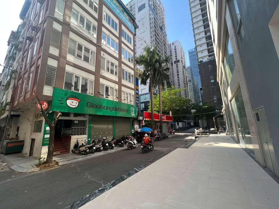 Cho thuê văn phòng ngõ 1 Lê Văn Thiêm, Thanh Xuân 230m² giá 41 triệu - Vị trí cực đẹp!