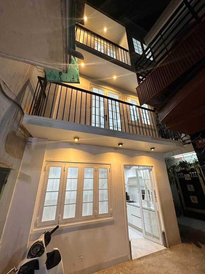 Nhà nhỏ xinh Quận 7, 17.2m² giá 3.2 tỷ - Vibe Homestay Đà Lạt giữa Sài Gòn!