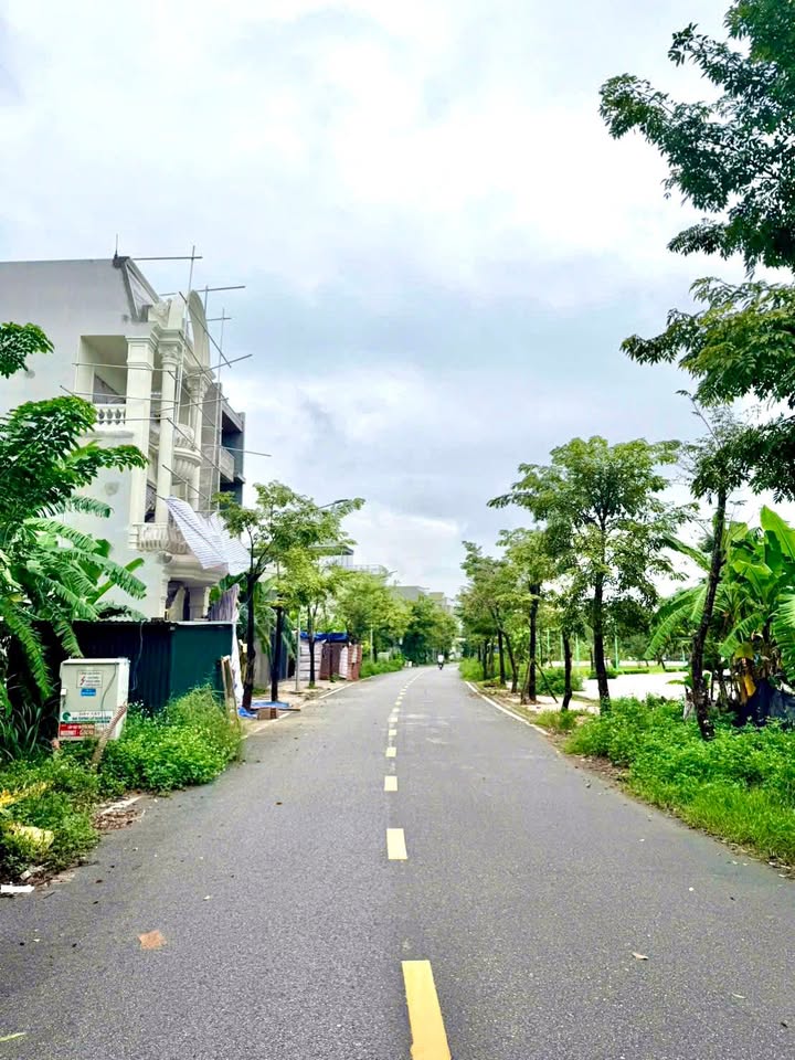 Đất nền khu Đồng Rộc, Vĩnh Yên 103.2m² giá chỉ 2 tỷ - View vườn hoa tuyệt đẹp!