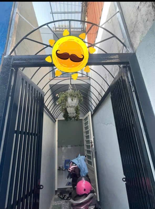 Nhà mặt tiền Bùi Minh Trực, P6, Q8, 17.4m² giá chỉ 2.1 tỷ - Dọn vào ở ngay!