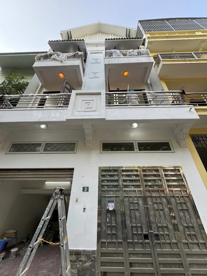 Nhà riêng cho thuê ngõ 26 Đỗ Quang, Cầu Giấy 90m² giá 35 triệu - Mới sơn sửa lại!