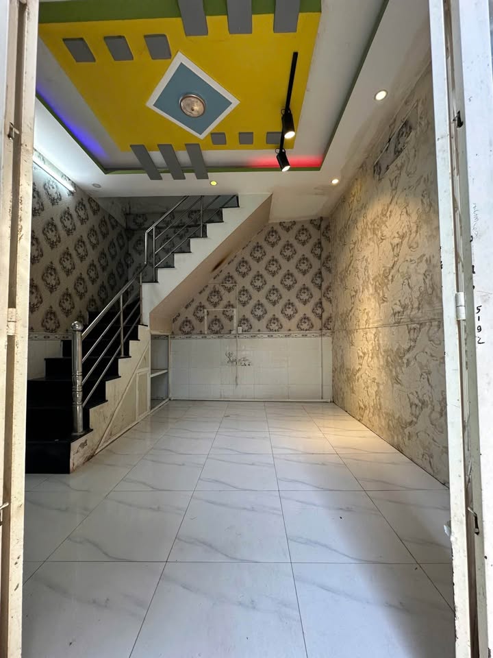 Nhà nhỏ Lương Văn Can Quận 8, 24m² giá 2.73 tỷ - Phù hợp với tài chính thấp!