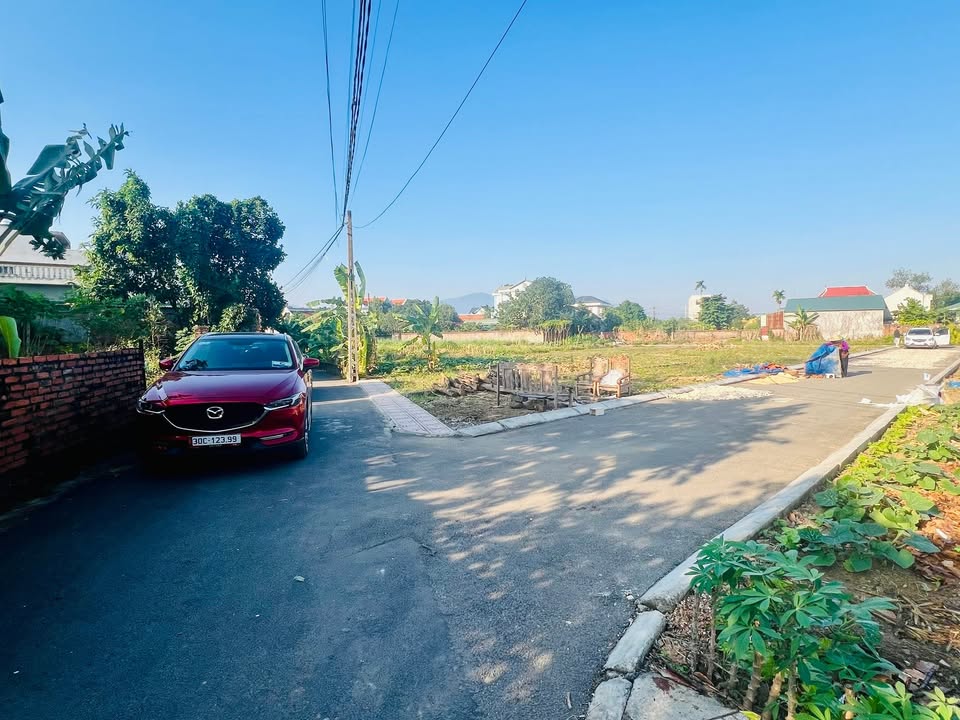 Đất thổ cư 2 mặt tiền 100m² tại Phú Cát - Giá chỉ 3 tỷ - Cơ hội đầu tư tuyệt vời!