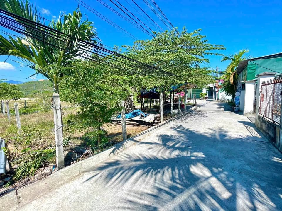 Đất nền Vĩnh Hiệp Nha Trang 93,4m² giá 2,468 tỷ - Sổ hồng chính chủ, gần biển!
