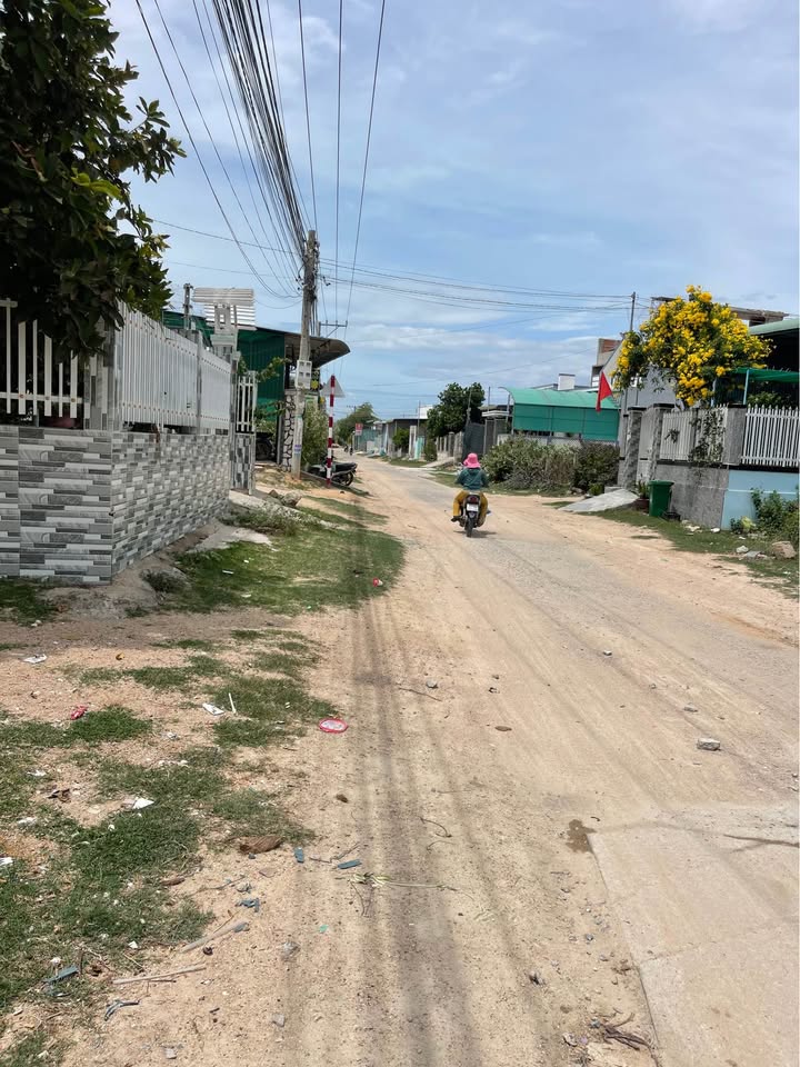 Đất thổ cư mặt tiền đường ống nước thôn Mỹ Tường 1, Vĩnh Hải 147m² giá 870 triệu - Cơ hội đầu tư hấp dẫn!