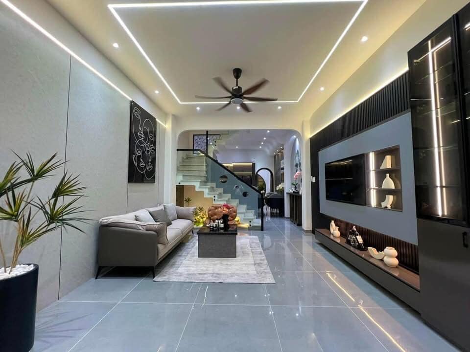 Nhà bán Xuân Đỉnh 30m² giá 7 tỷ - Khu vực an ninh tốt, ô tô cách 10m!