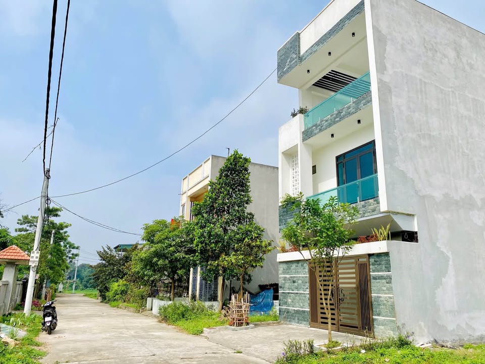 Đất nền Trưng Vương, Việt Trì 90m² giá chỉ 2 tỷ - Đường thông ô tô tránh nhau!