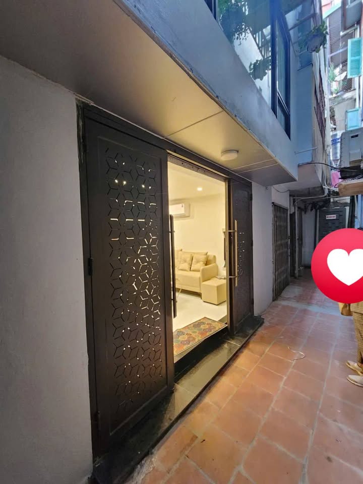 Nhà 4 Tầng Kim Mã, Ba Đình 22m² giá 5.65 tỷ - Đẹp và tiện nghi!