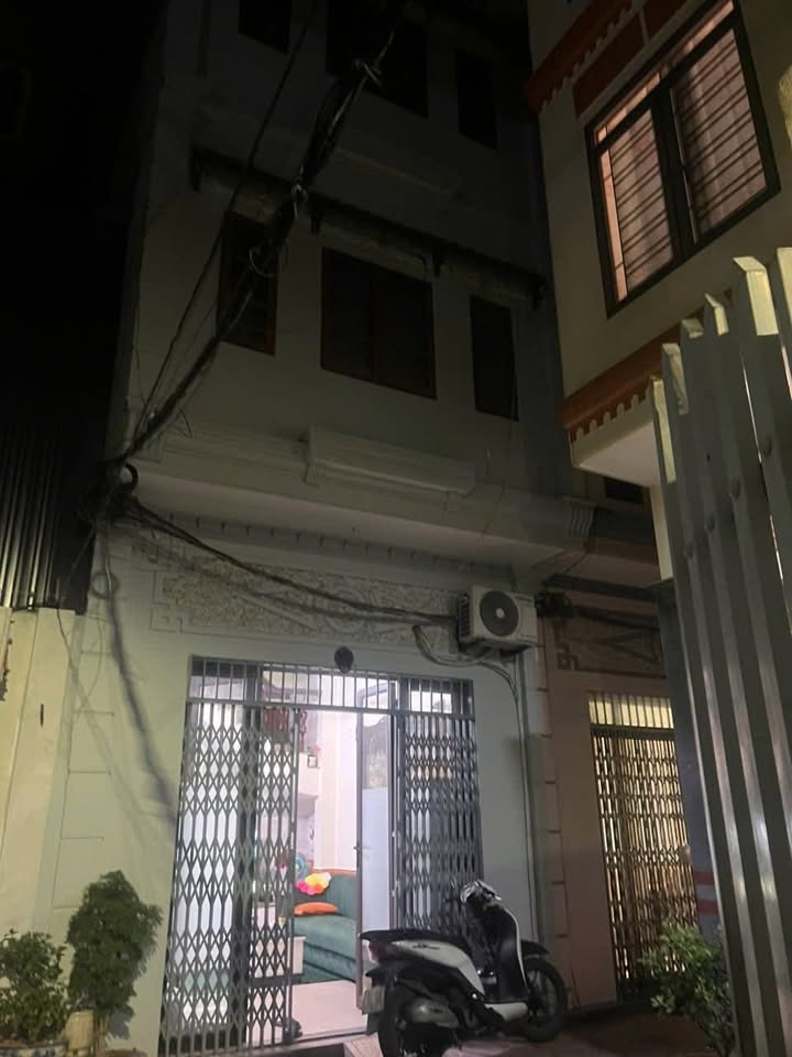 Nhà phố Lạch Tray, Ngô Quyền 35m² giá 2.5 tỷ - Chính chủ bán gấp!