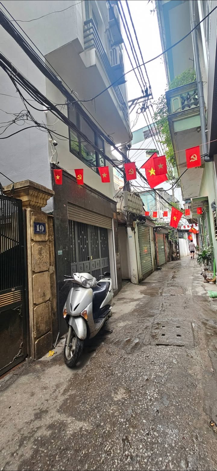 Nhà phố Láng Hạ, Đống Đa 80m² giá 16 tỷ - Đầu tư sinh lời với 7 tầng thiết kế thông minh!