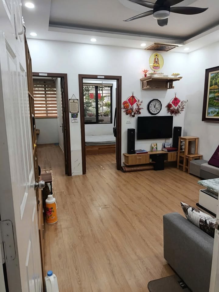 Căn hộ B10A Nam Trung Yên, Cầu Giấy 48m² giá 5 tỷ - Đầy đủ nội thất, vào ở ngay!