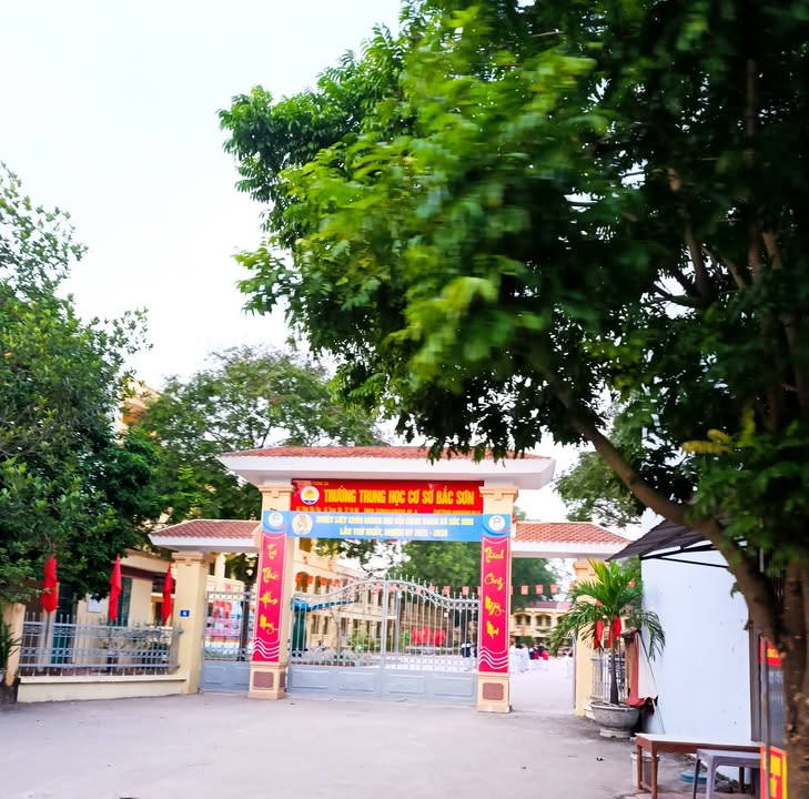 Đất nền Trung Giã Sóc Sơn 218m² giá 2.35 tỷ - Sổ đỏ chính chủ, giao dịch ngay!