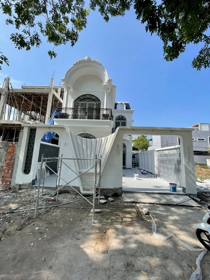 Biệt thự đường Số 12, KĐT 5A, 176.4m² giá 6.15 tỷ - Full nội thất, sổ đỏ chính chủ!