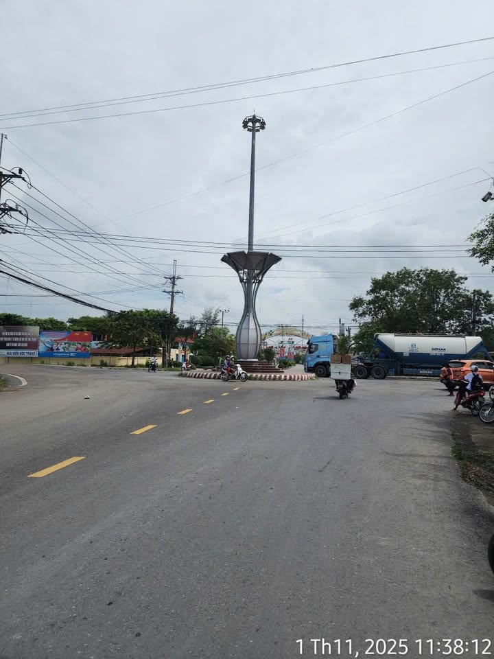 Đất nền mặt tiền Nam Sông Hậu, Long Đức, Sóc Trăng 9300m² chỉ 8 tỷ - Cơ hội đầu tư tuyệt vời!