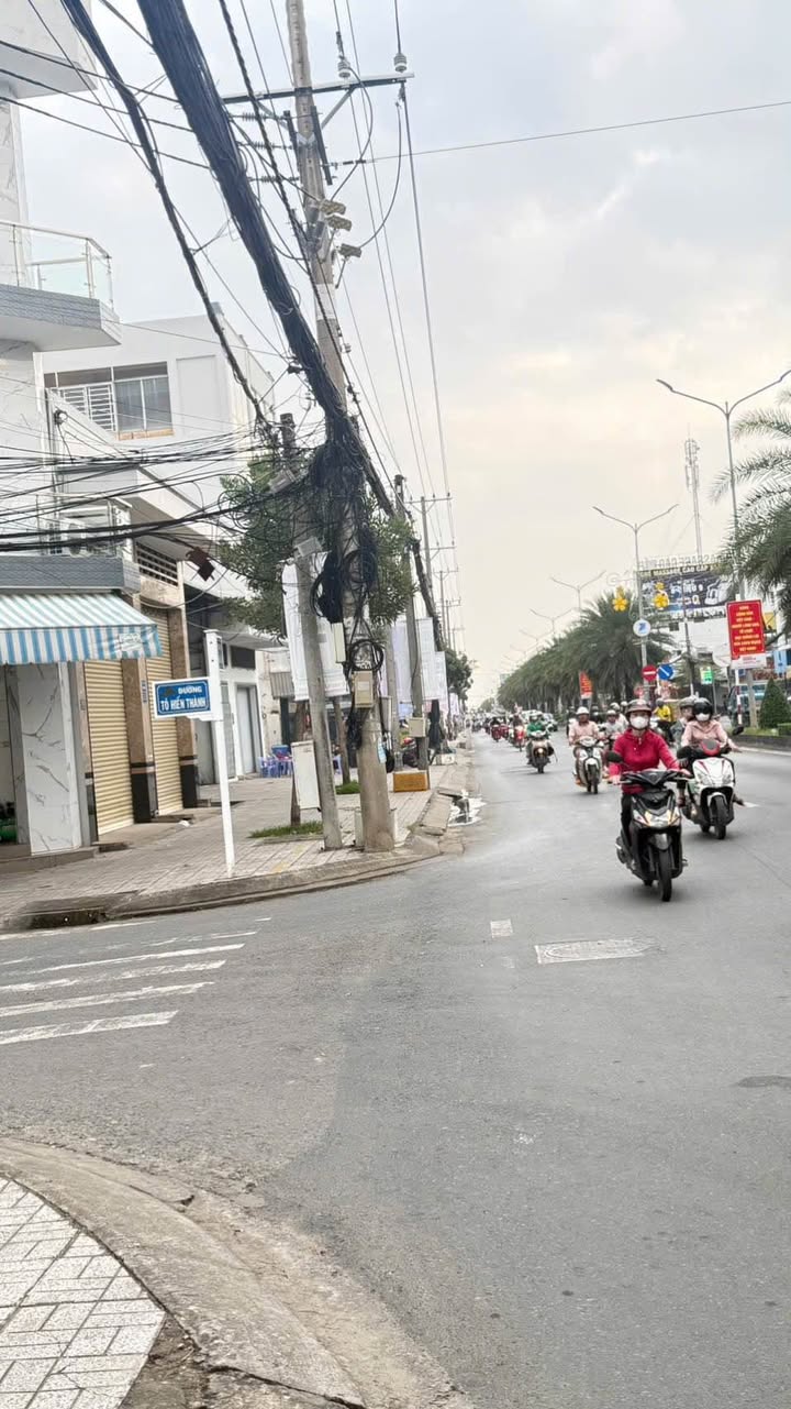 Bán nhà Mỹ Phước 60m² giá 2 tỷ - Thiết kế hiện đại, gần chợ!