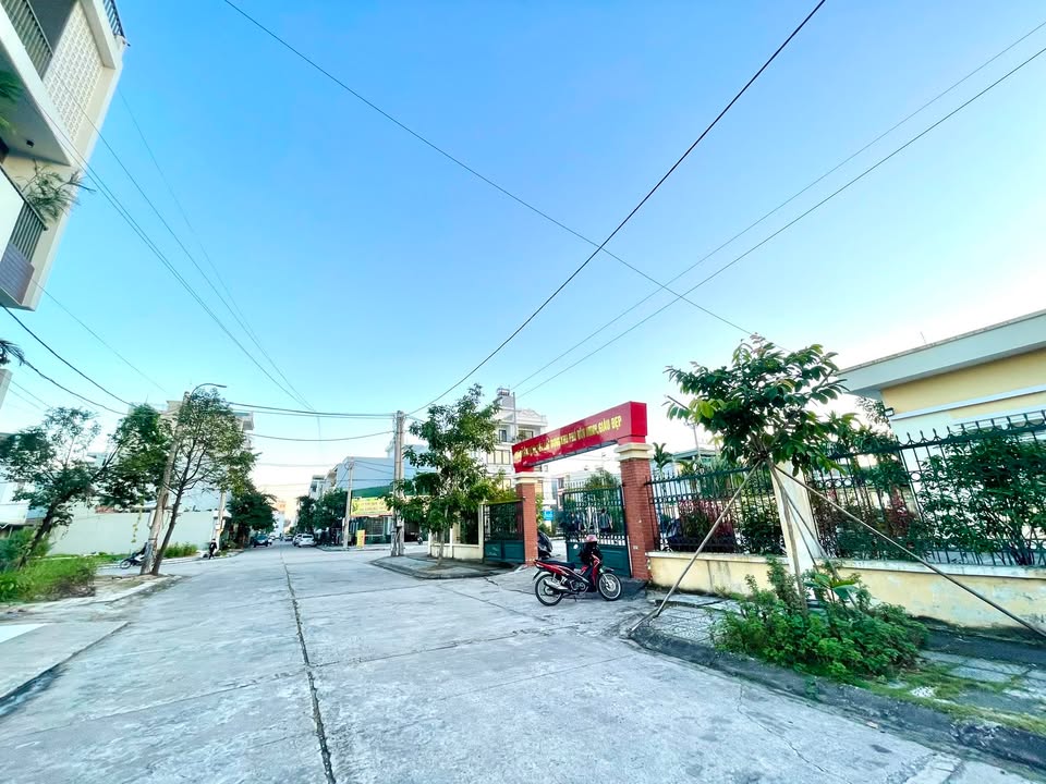 Đất nền Bãi Muối Hạ Long 72m² giá 3 tỷ - Sổ đỏ chính chủ, tiện ích đầy đủ!