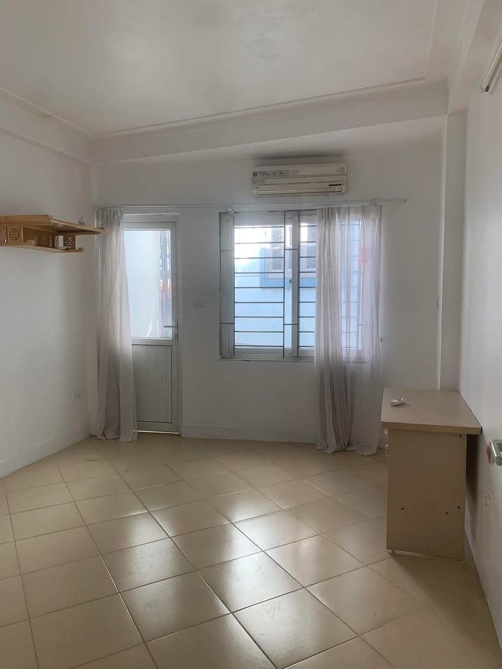 Nhà cho thuê Tân Triều 30m² giá 9.5 triệu - Phù hợp cho gia đình và văn phòng!