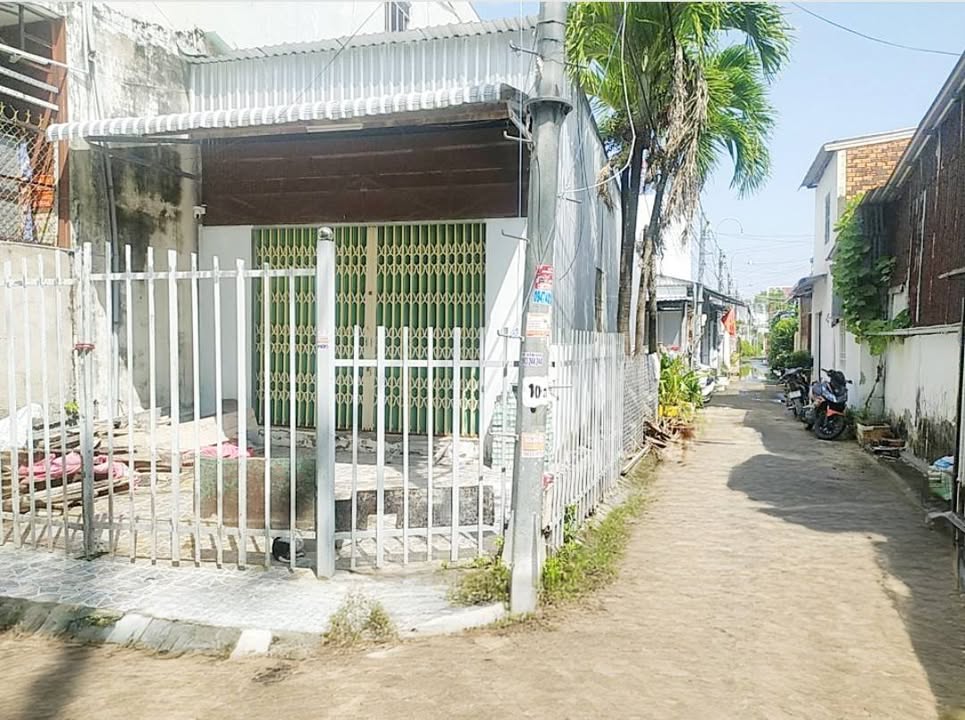 Nhà thổ cư mặt tiền góc Cà Mau 100m² giá 1.3 tỷ - Vừa ở vừa kinh doanh!