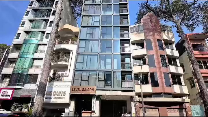 Khách sạn mặt tiền Bùi Thị Xuân Quận 1 92m² giá 90 tỷ - Dòng tiền ổn định 10.000$ mỗi tháng!