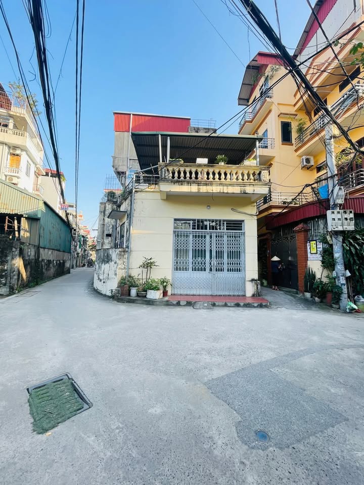 Nhà 3 tầng Ngọc Thụy 46m² giá 7 tỷ - Đầu tư sinh lời hấp dẫn!