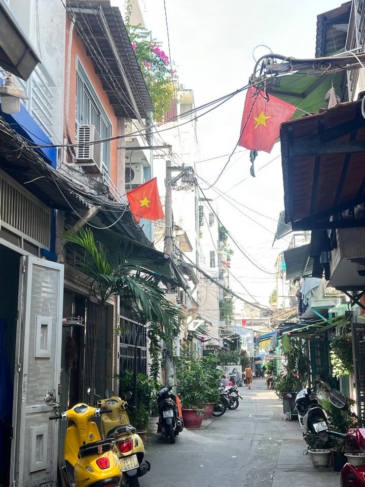 Nhà chính chủ quận 5 68m² giá 7 tỷ - Pháp lý rõ ràng, tiện xây mới!