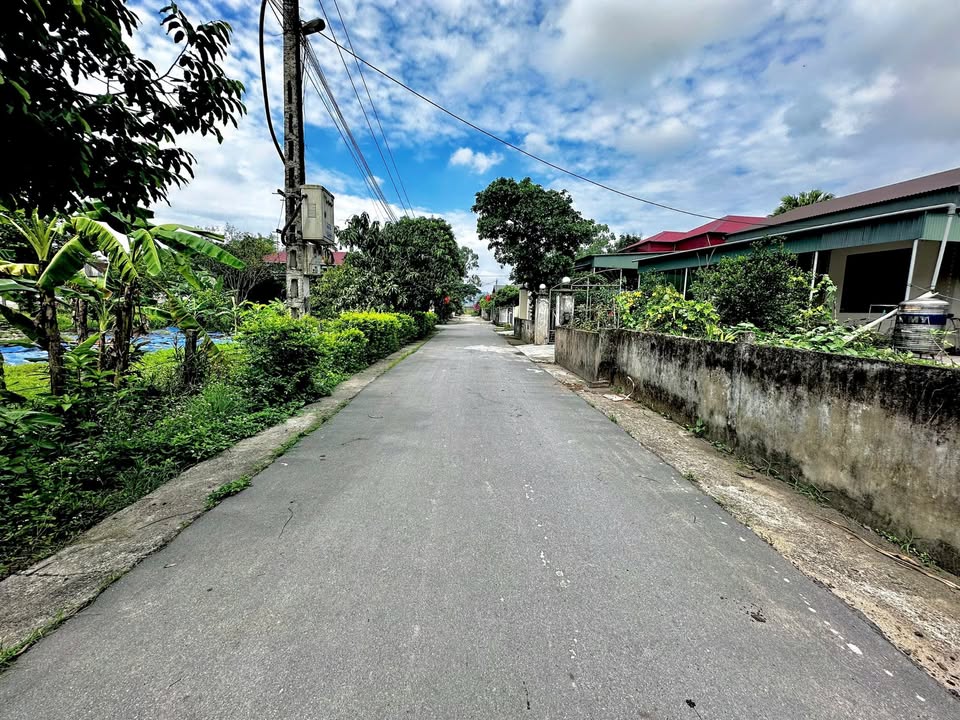 Đất nền thôn Tiến Bộ - Tân Lâm Hương 150.1m² giá 1 tỷ - Đường rộng thoáng đẹp!