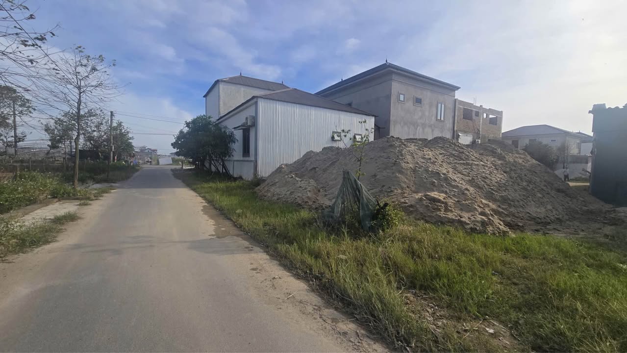 Đất nền Thôn Quyết Tiến, P. Hà Huy Tập 252.7m² - Giá tốt 2 tỷ VND!