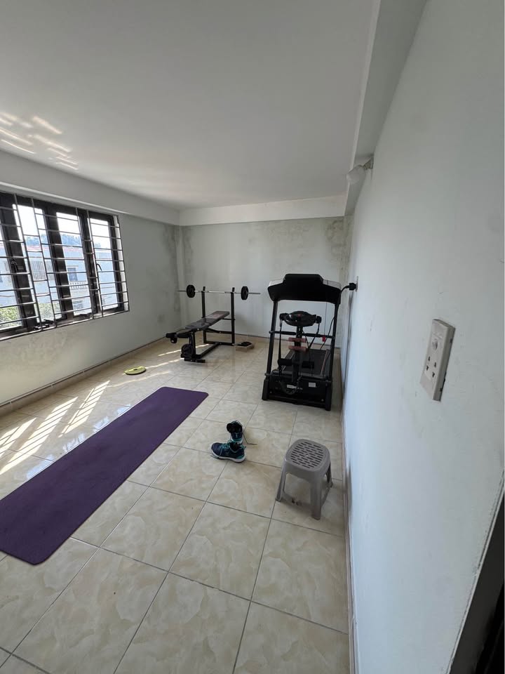 Nhà 4 tầng Bà Triệu, Lạng Sơn 123m² giá 3 tỷ - Chính chủ bán gấp!