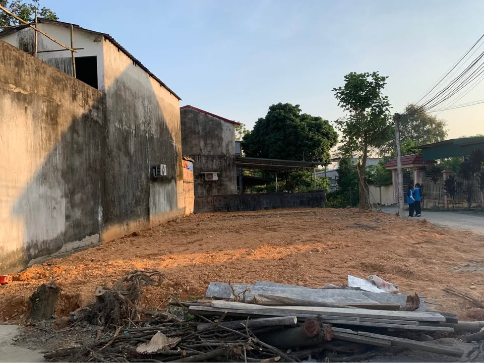 Đất 2 mặt tiền tại Ỷ La 158m² giá 2 tỷ - Cơ hội đầu tư hiếm có!