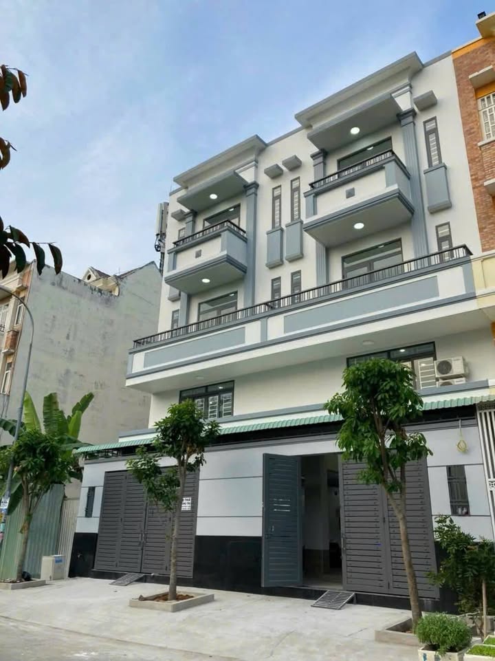 Tòa nhà 21 phòng mặt tiền đường B2 Quận 8 giá 24.8 tỷ - Dòng tiền 90 triệu/tháng