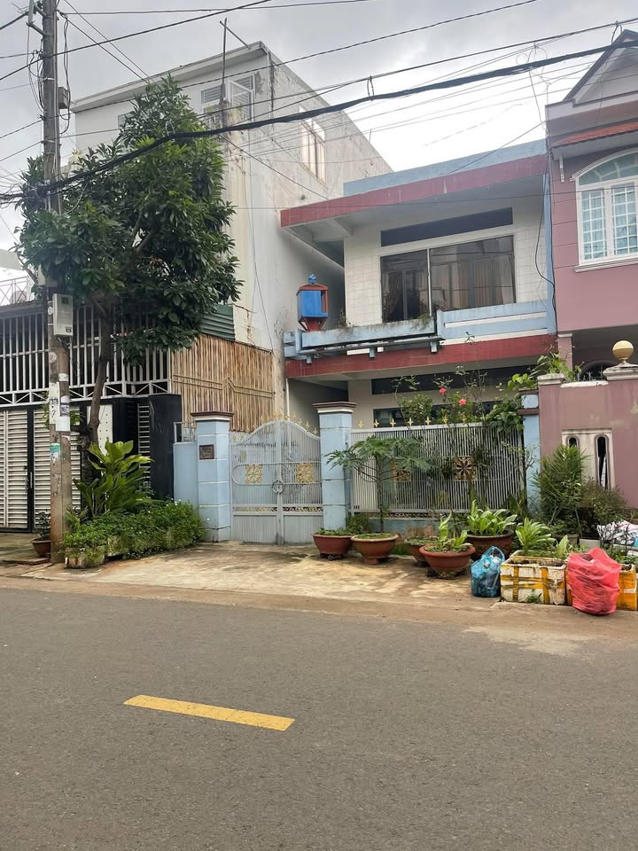 Nhà cho thuê mặt tiền Phan Đăng Lưu, Buôn Ma Thuột 108m² - Giá chỉ 9 triệu/tháng!