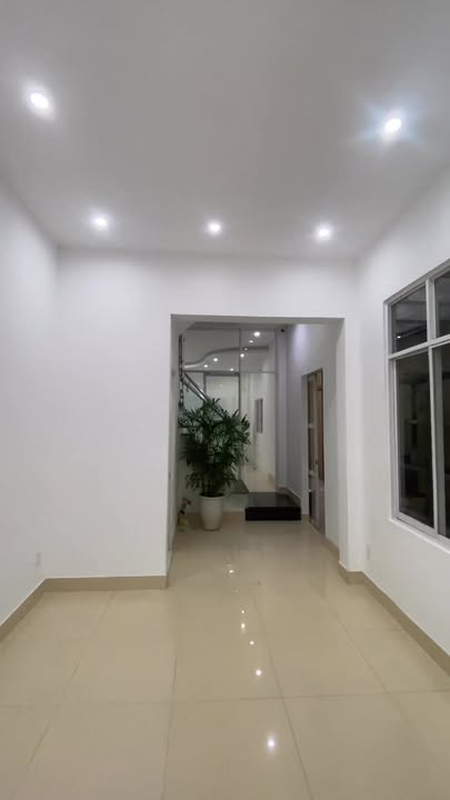 Cho thuê mặt bằng hẻm 2 xe hơi Điện Biên Phủ Q10 57m² - Phù hợp với nhiều mô hình kinh doanh!