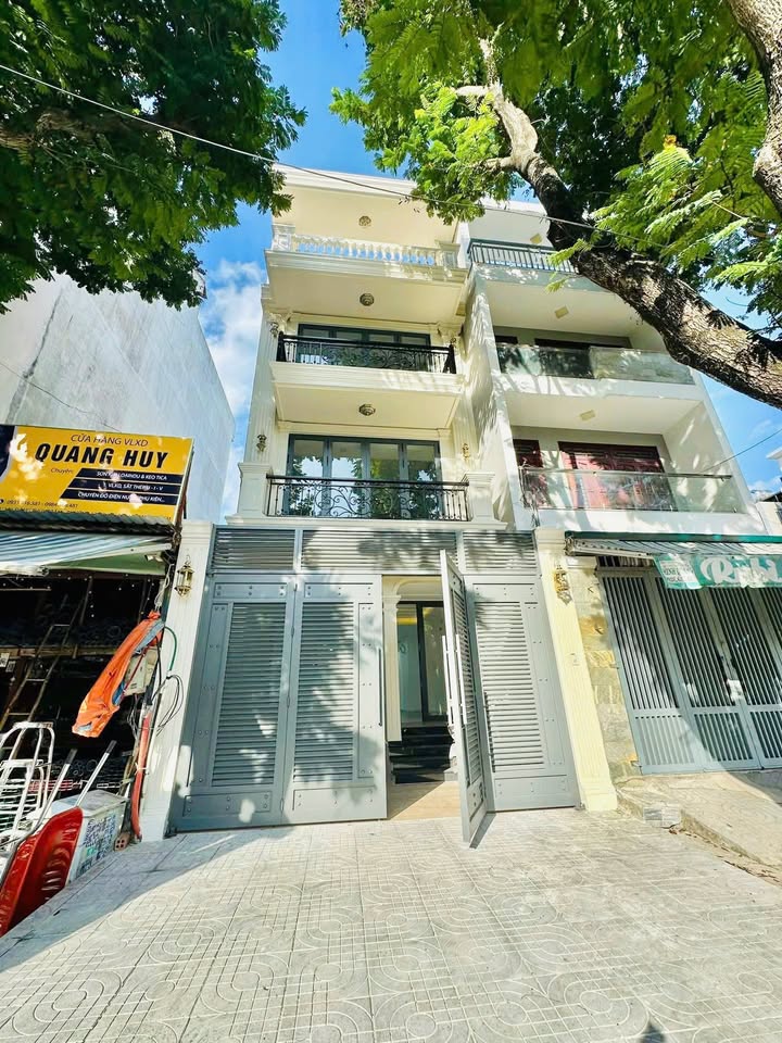 Cho thuê nhà mặt tiền Đặng Thùy Trâm, Bình Thạnh 110m² - Thiết kế hiện đại, sẵn sàng hoạt động!